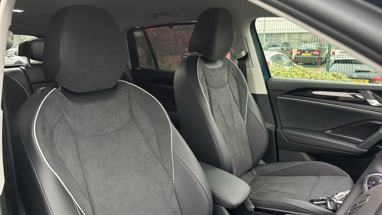 Volkswagen Tayron 2.0 TDI Elegance 5dr DSG7 [7 Seat] Diesel Estate